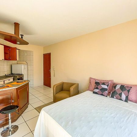 Studio No Centro: Piscina, Academia E Garagem N209 Florianopolis Luaran gambar