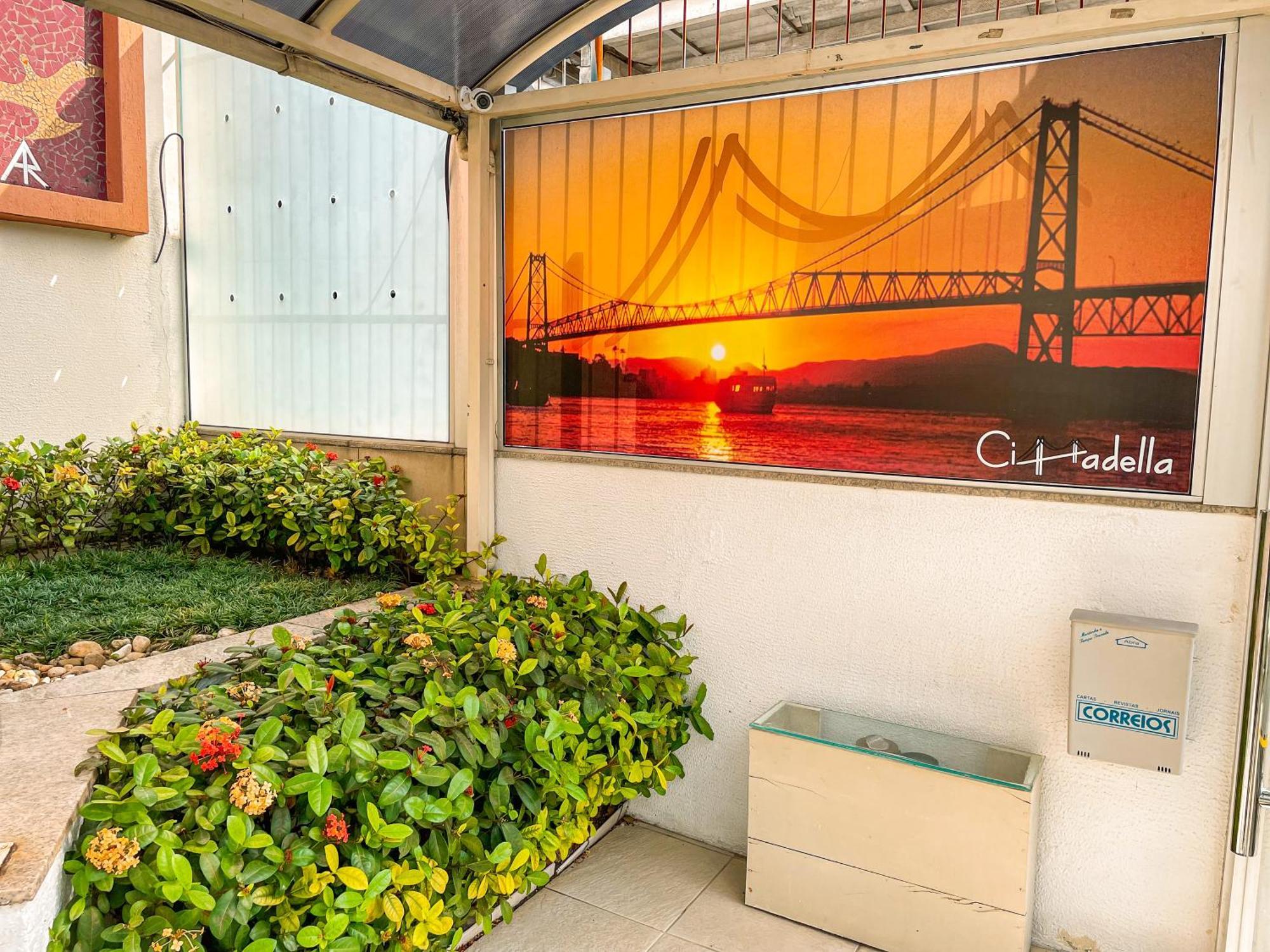Studio No Centro: Piscina, Academia E Garagem N209 Florianopolis Luaran gambar